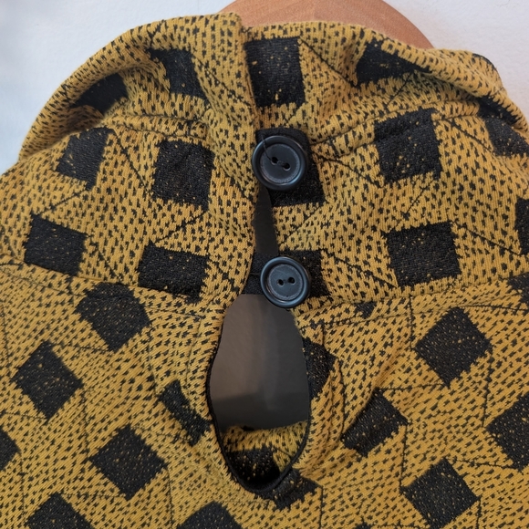 Moonlight Yellow and Black Checkered Sweater - Picture 6 of 9